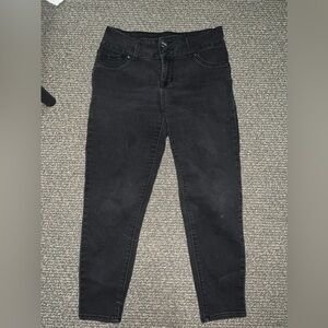 Black jeans/leggings